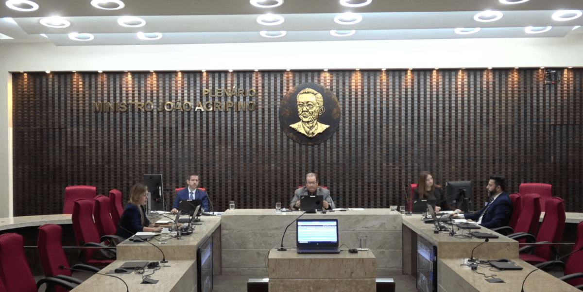 TCE-PB multa prefeito de João Pessoa e determina realização de estudo para nomear professores aprovados em concurso