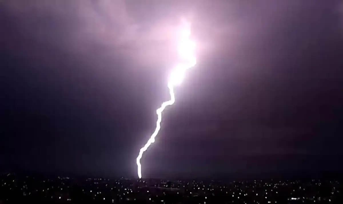 Paraíba registra mais de 200 mil raios nos primeiros meses de 2026; Sertão é região com maior índice de descargas