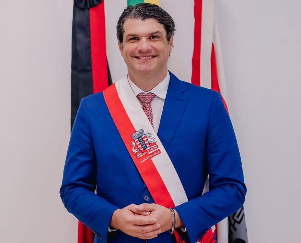 Novo prefeito, Léo Bezerra convida vereadores para reunião na próxima quarta-feira