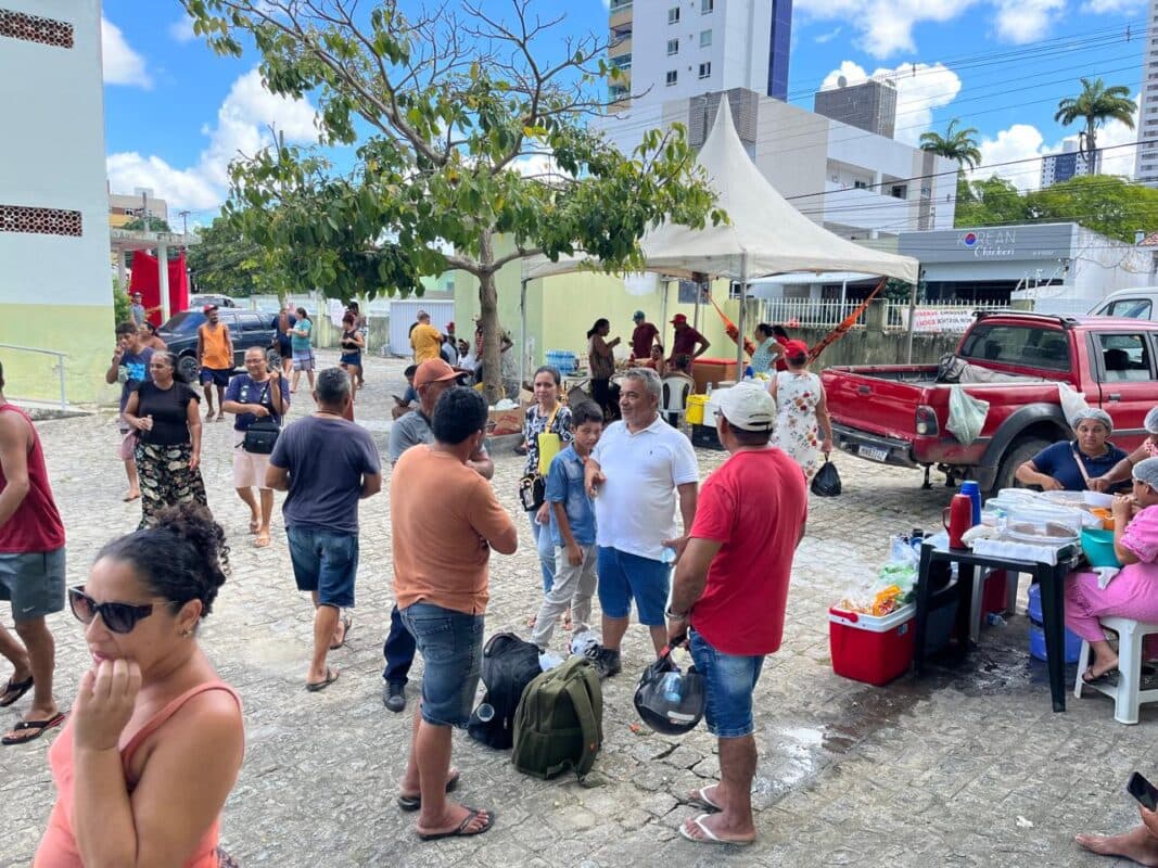 MST faz mobilização e ocupa sede do Incra em João Pessoa