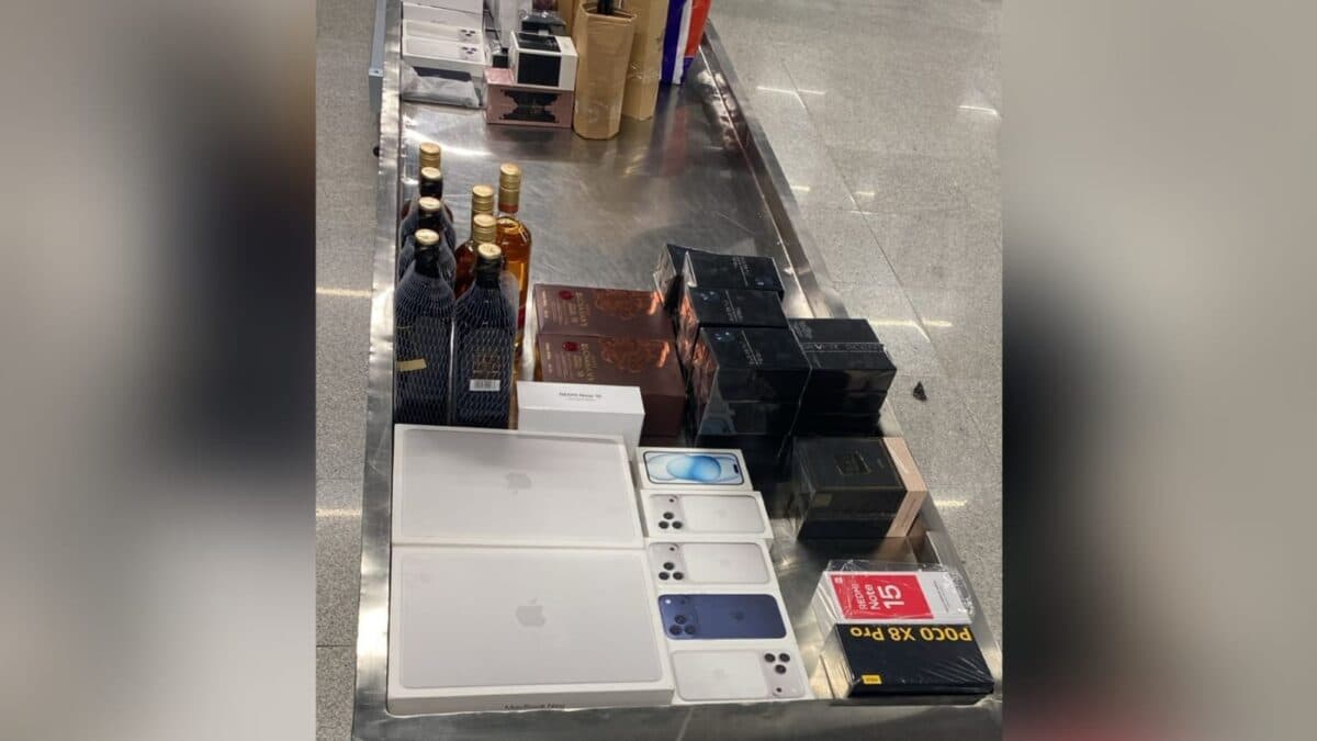 Polícia Federal apreende uísques, notebooks, celulares e outros produtos sem nota fiscal no Aeroporto Castro Pinto