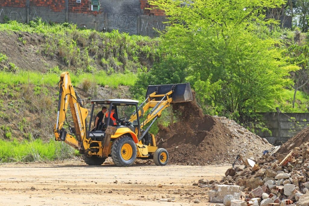 Prefeitura de João Pessoa lança curso gratuito de operador de máquinas pesadas; veja como se inscrever