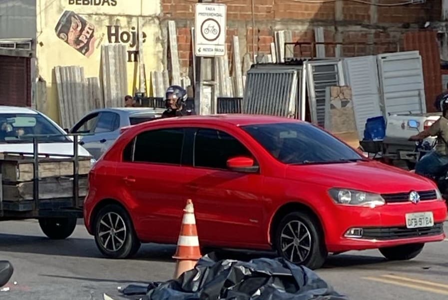 Motociclista morre e dois ficam feridos após briga de trânsito com motorista de ônibus, no Cuiá, em João Pessoa