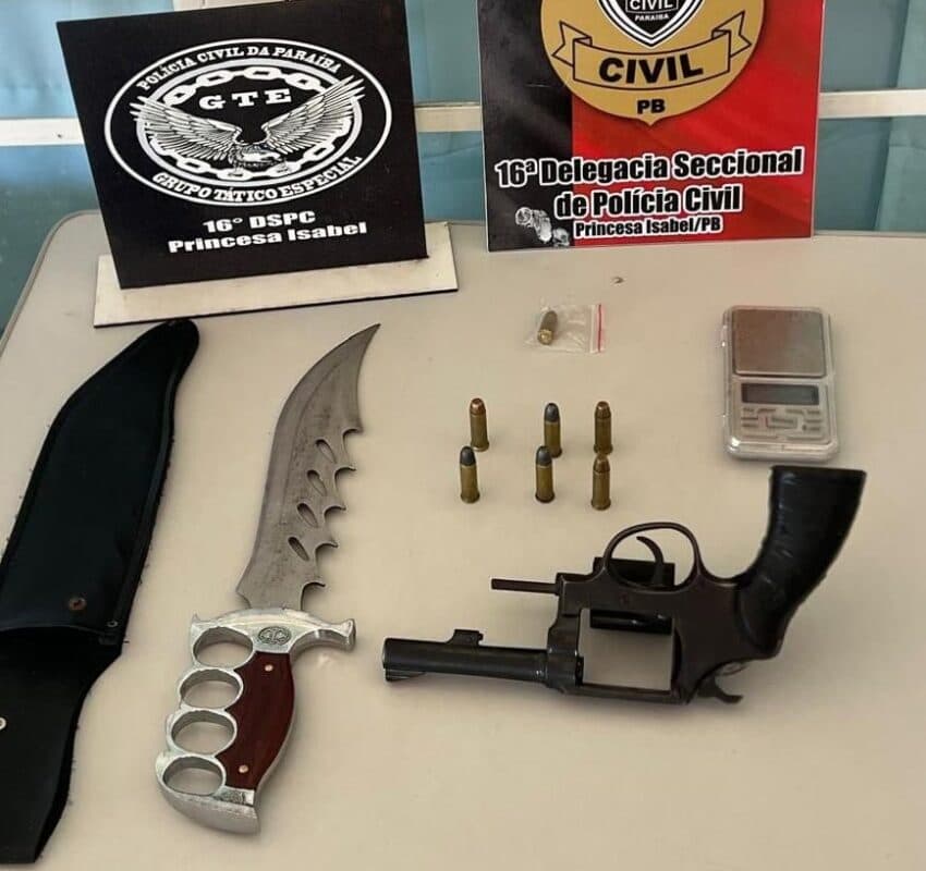 Homem suspeito de tráfico de drogas é preso em Tavares por posse ilegal de arma de fogo