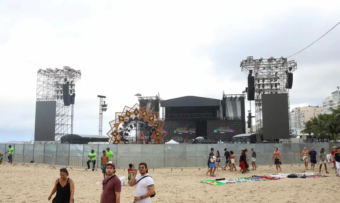 Shakira faz show neste sábado na Praia de Copacabana, no Rio de Janeiro