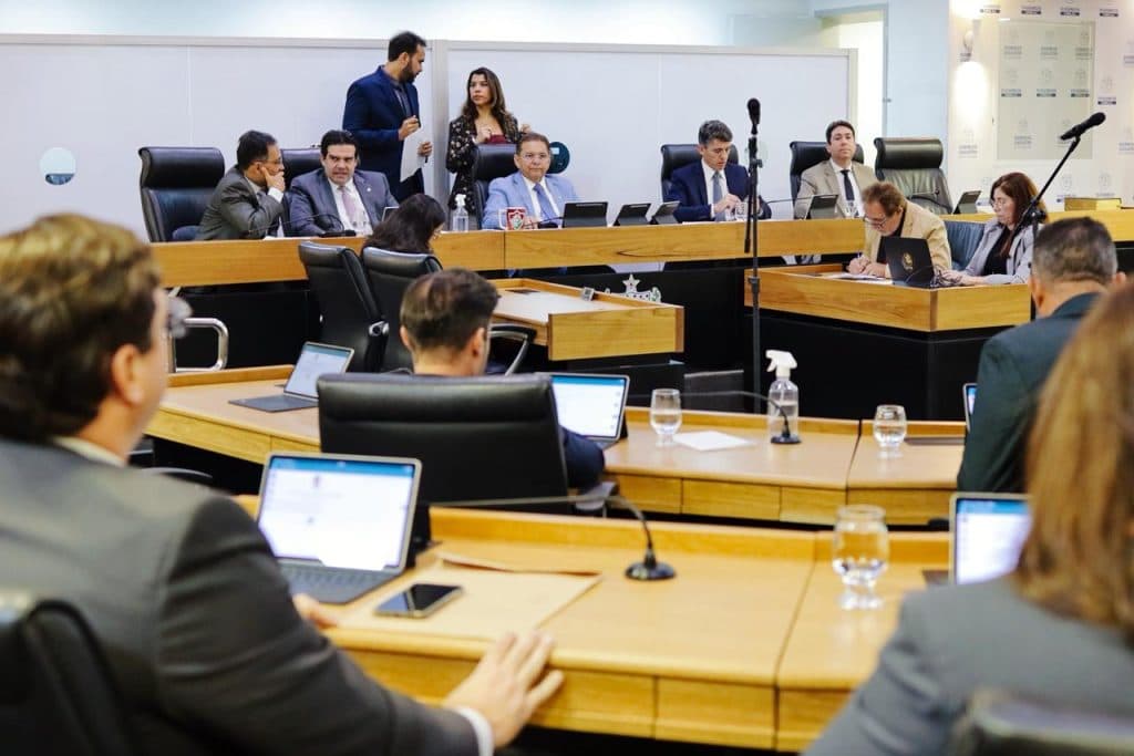 Galdino diz que audiência da Comissão Especial da Câmara sobre PEC do fim da 6×1 na ALPB "ouvirá todos os setores"