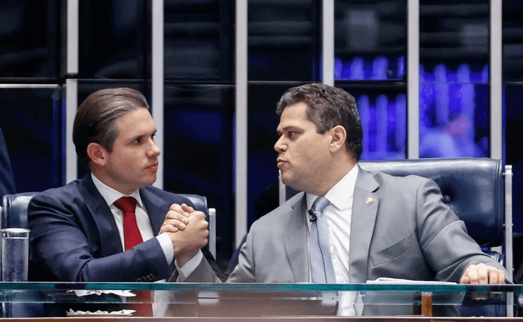 Motta e Alcolumbre são os políticos mais mal avaliados pela população, diz pesquisa AtlasIntel