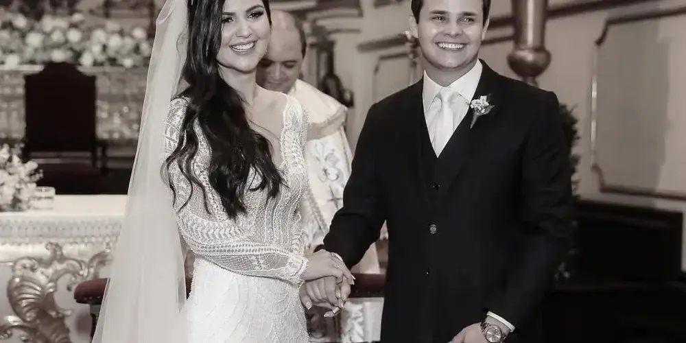 Cantor da dupla Matheus & Kauan revela motivo do fim do casamento com Paula Aires
