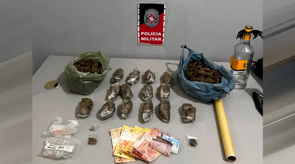 Dois irmãos suspeitos de tráfico de drogas são presos em Santa Rita; maconha e loló são apreendidos