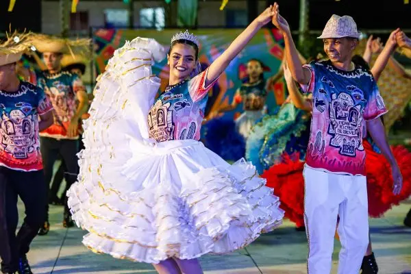 Pré-Junino: Quadrilhas juninas se apresentam no bairro Alto do Mateus, em João Pessoa