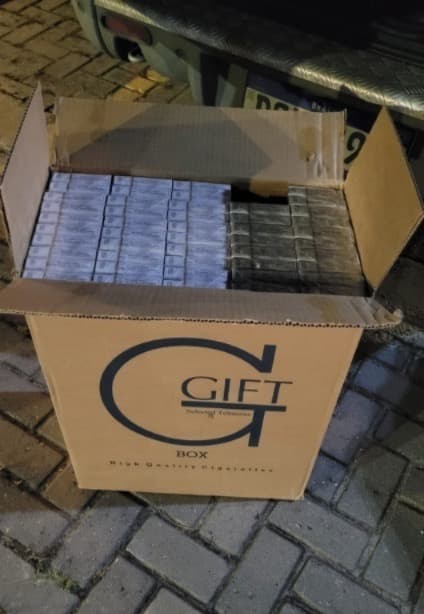 PRF apreende 30 mil maços de cigarros contrabandeados em duas ações em Campina Grande