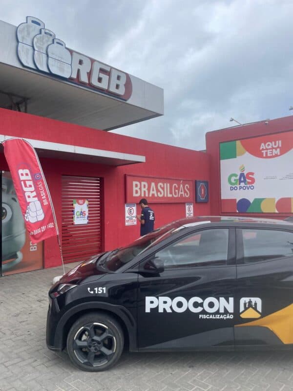 Pesquisa do Procon aponta variação de até 87,5% no preço da água mineral em Campina Grande
