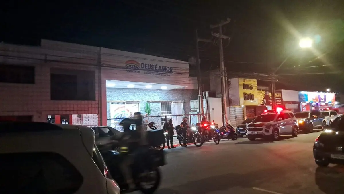 Trabalhador morre e outro fica ferido após caírem de telhado de igreja durante obra em Jaguaribe