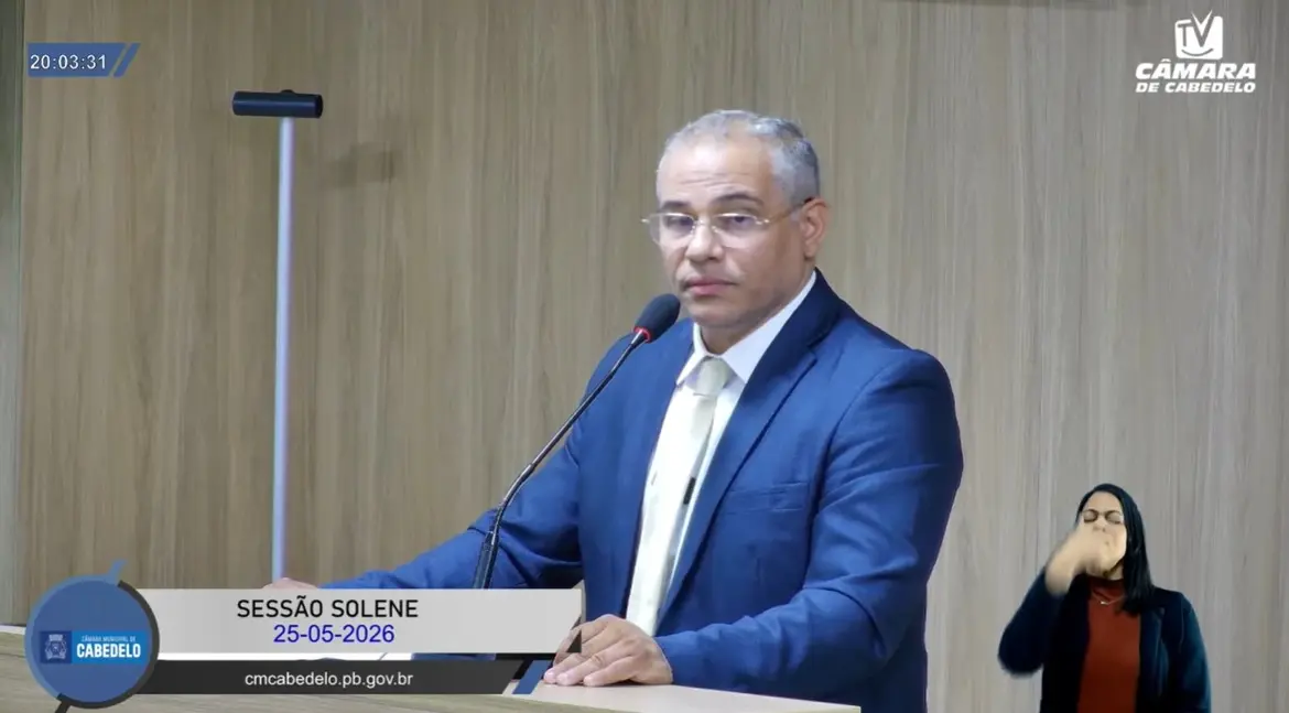 Evilásio Cavalcanti anuncia reforma administrativa em Cabedelo ao tomar posse como interino: 'cortar o que for supérfluo'