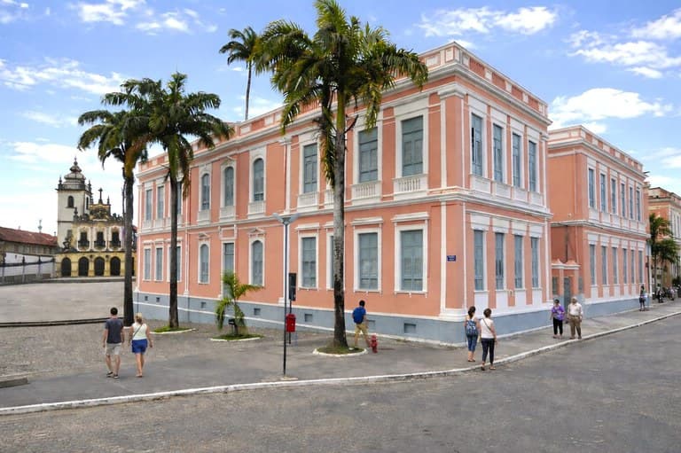 Formalizada doação de prédio do Colégio Pio XII para instalação de hotel Vila Galé em João Pessoa