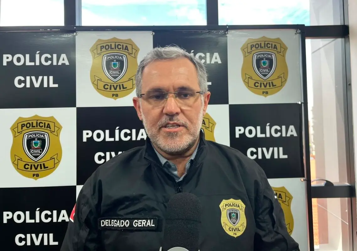 Delegado-geral chama agentes e delegado presos em operação de "traficantes" e diz que crime não será tolerado na Polícia Civil