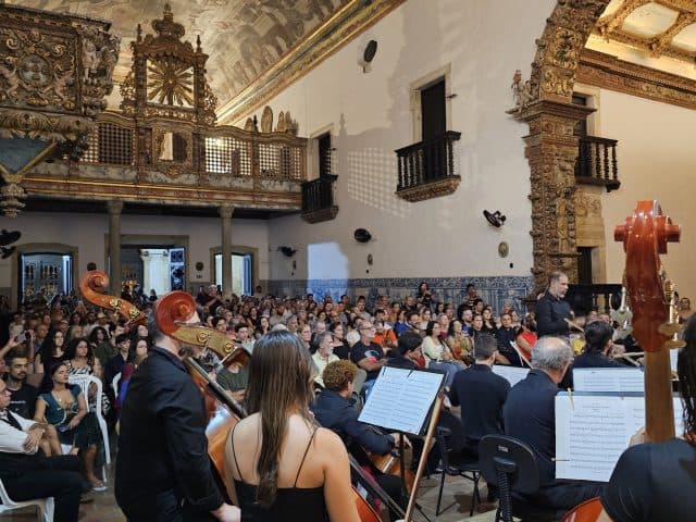 Orquestra Sinfônica Municipal apresenta obras de Mozart e Debussy em concerto nesta sexta-feira