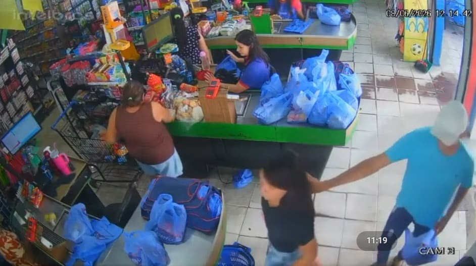 Câmeras registram assalto a supermercado em Santa Rita com clientes e funcionários rendidos
