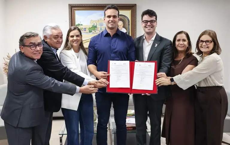 Lucas Ribeiro autoriza implantação de sistema eletrônico de regulação na saúde pública da Paraíba