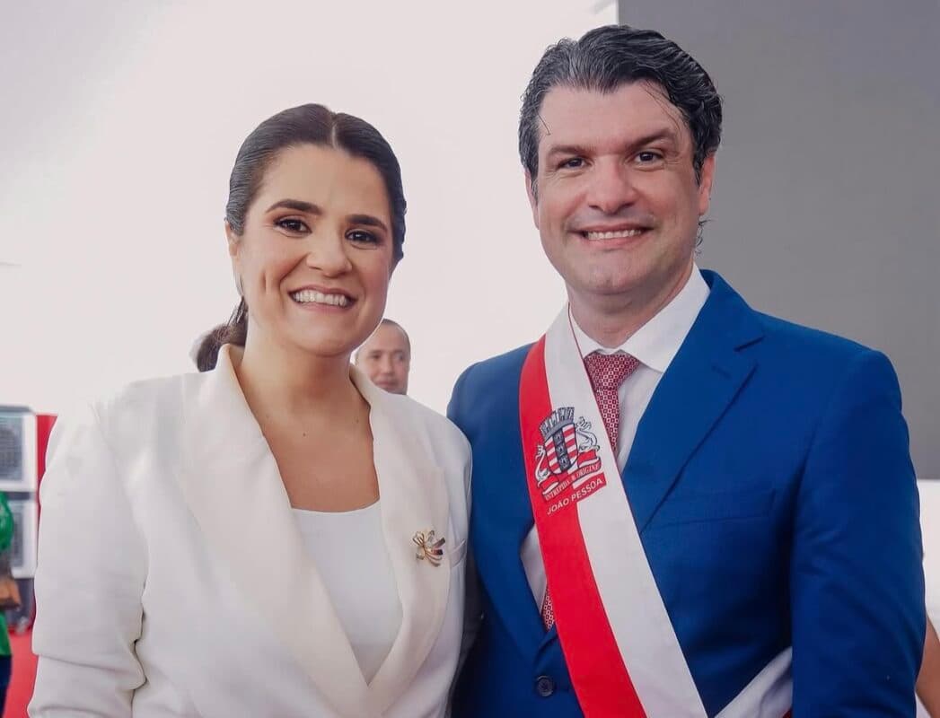 Bruna Nóbrega, esposa de Leo Bezerra, pede exoneração de cargo no Governo do Estado