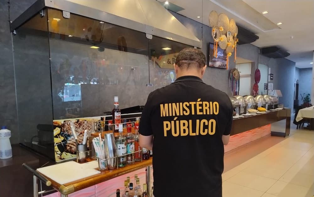 Vigilância sanitária interdita restaurante e outros quatro são notificados no São João de Campina Grande