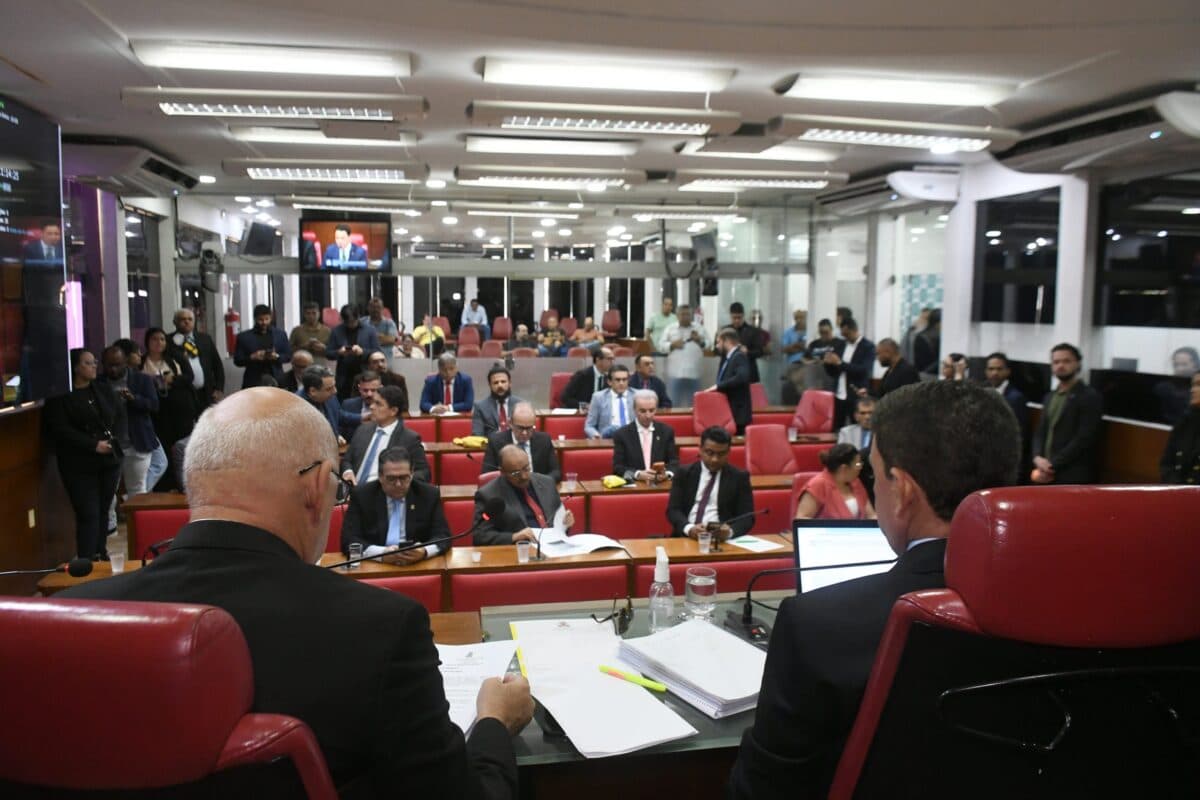 Câmara de João Pessoa aprova LDO 2027 com 77 emendas