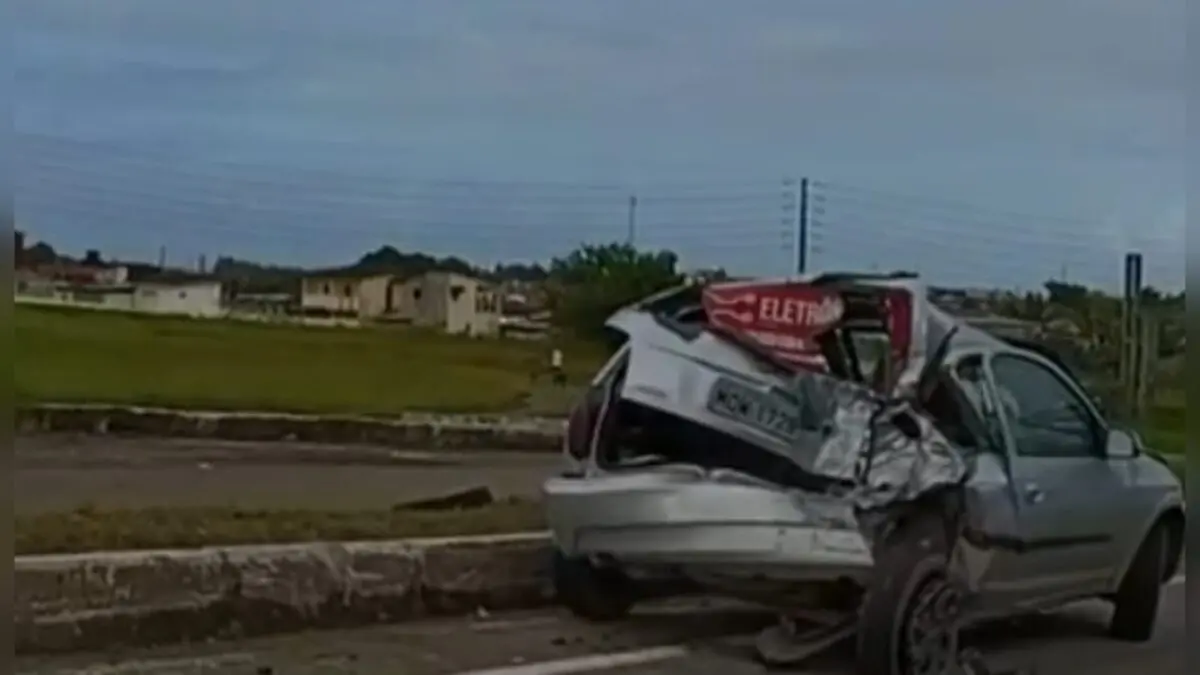 Caminhão desgovernado atinge quase dez veículos na BR-230, em Santa Rita