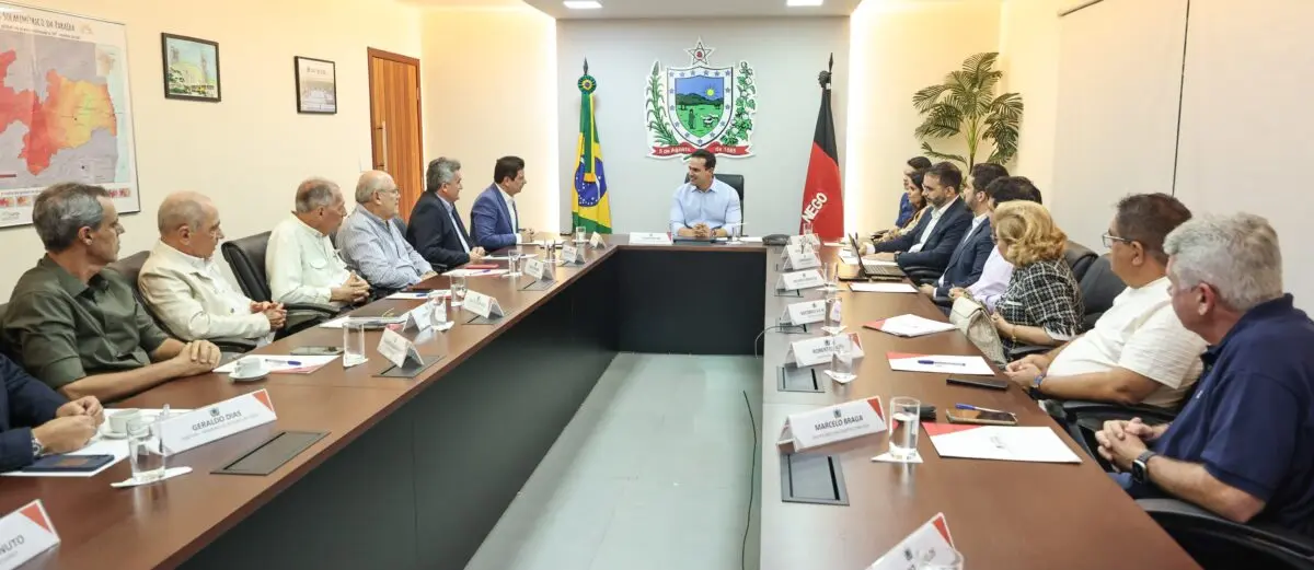 Governador Lucas Ribeiro se reúne com empresários e garante revitalização do Distrito Industrial de João Pessoa: "avançar no projeto"