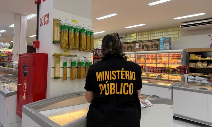 MP-Procon autua dois supermercados com produtos vencidos e erros na informação de preços em Santa Luzia