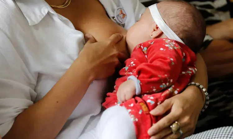Lei obriga grandes empreendimentos da Paraíba a oferecer espaço para amamentação de filhos de funcionárias