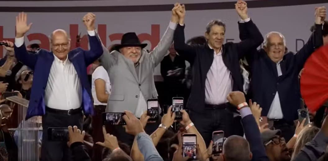 Com falas contra privatizações e apoio de Lula, PT lança candidatura de Fernando Haddad ao governo de São Paulo