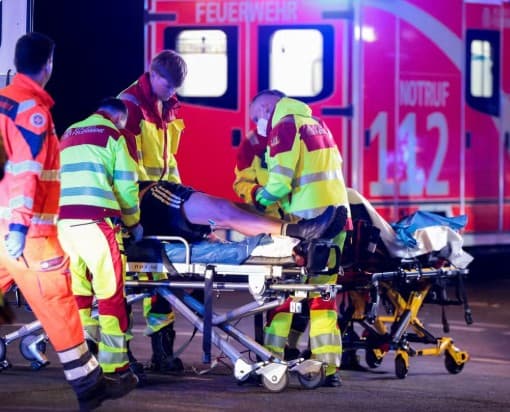 Atropelamento em parada LGBT+ de Berlim deixa 1 morto e 29 feridos; caso é tratado como ataque islamista