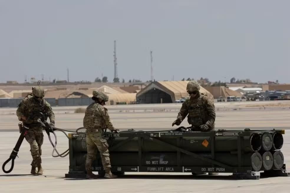 Irã ataca base aérea dos EUA na Jordânia e diz que deixou mortos e destruiu jatos F-35