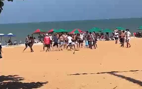 Torcidas do Santa Cruz e Botafogo geram confusão em praia e estádio antes de jogo