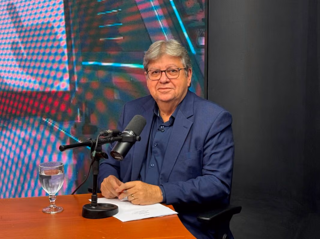 João Azevêdo aponta subfinanciamento da saúde e pretende cobrar por aumento no volume de recursos