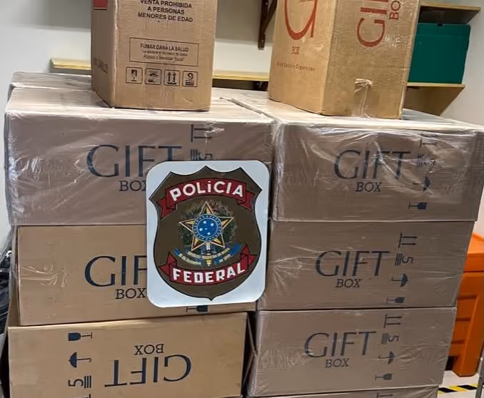 Polícia Federal prende trio e apreende mais de 13 mil maços de cigarros contrabandeados em Juazeirinho