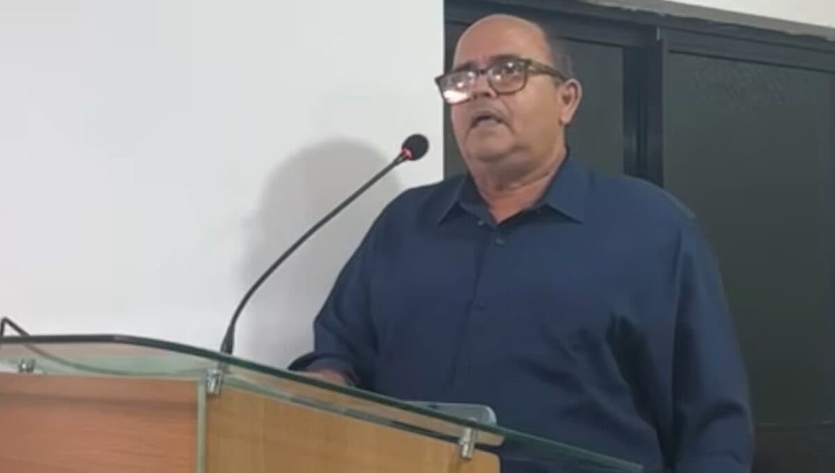 Carlos Monteiro toma posse como prefeito interino de Caaporã após Justiça afastar titular investigado por desvios