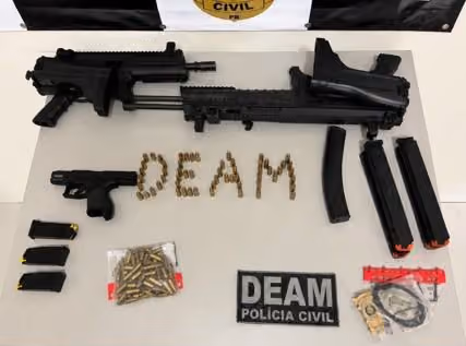Polícia Civil apreende duas submetralhadoras, pistola e mais de 100 munições durante operação em João Pessoa