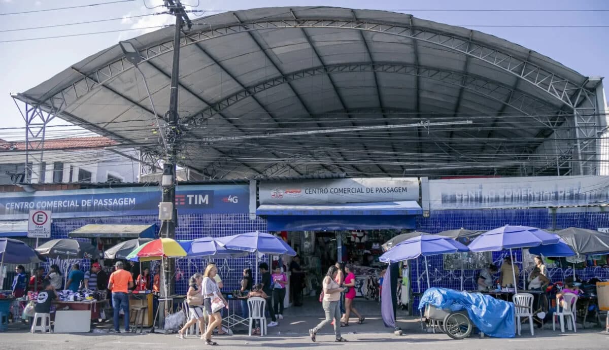 Centro Comercial de Passagem volta a funcionar hoje, uma semana após incêndio