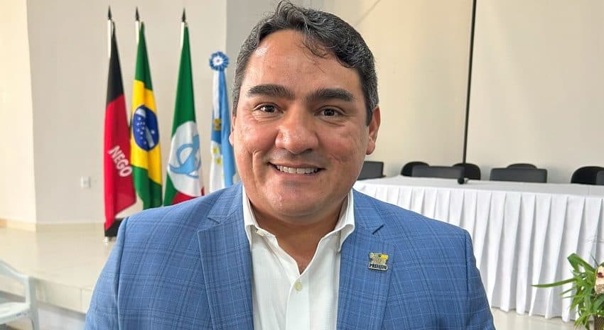 Prefeito de Marizópolis, Luquinhas é acusado de desviar dinheiro da Prefeitura para obra na própria casa