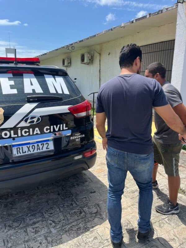 Homem é preso após descumprir medida protetiva e pular o muro da casa de ex-companheira grávida em Santa Rita