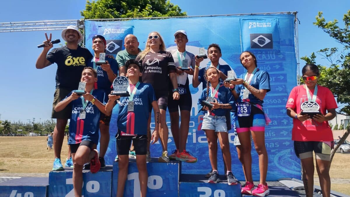 Crianças e jovens da Paraíba vencem competição regional de Triatlo