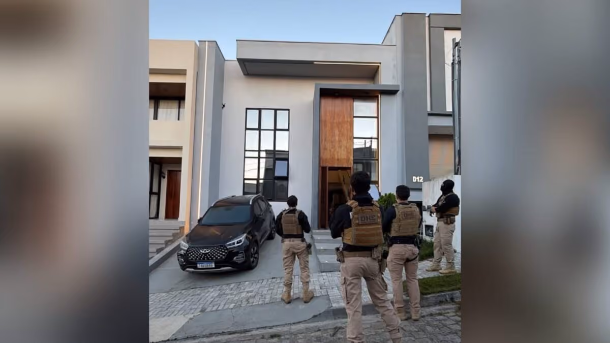 Operação prende, na Paraíba, grupo que lavava dinheiro com carreira de cantor e tentava proximidade com Wesley Safadão