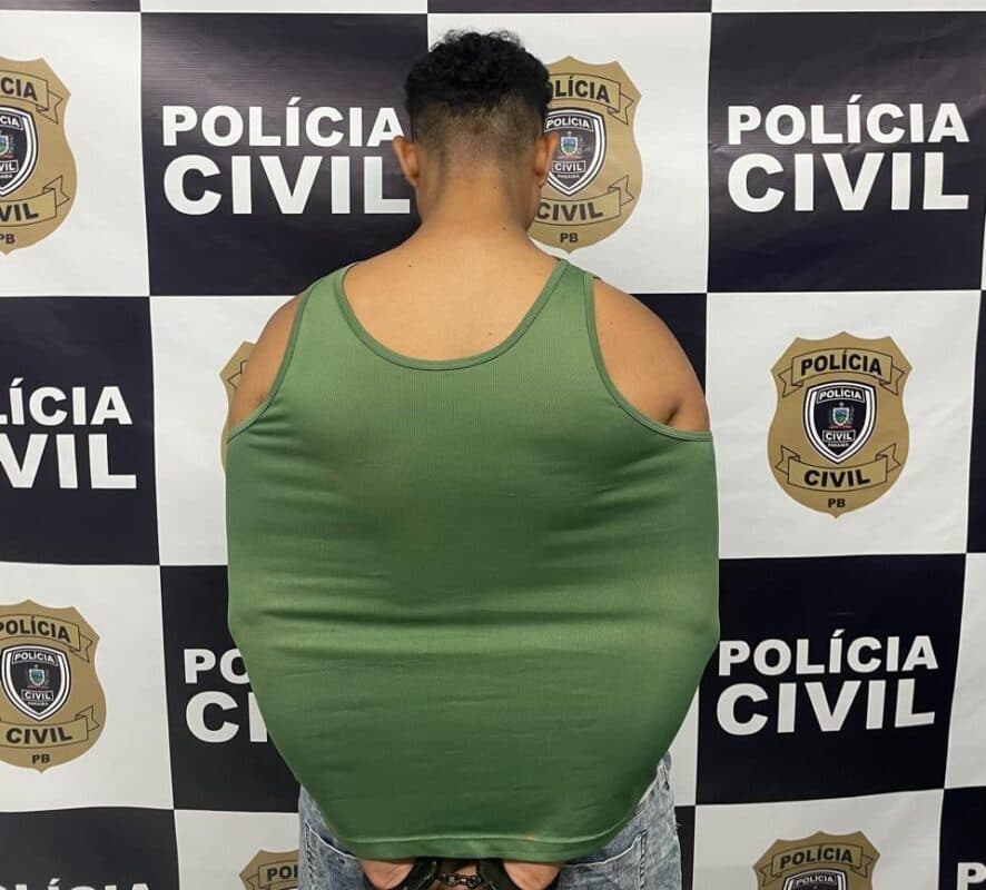 Integrante de facção criminosa é preso em flagrante com arma e drogas em Mamanguape