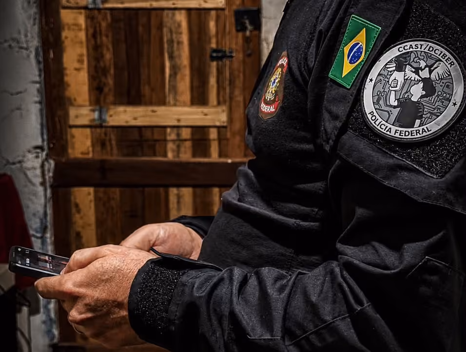 Polícia Federal cumpre mandado em São José de Piranhas contra armazenamento de material de abuso sexual infantojuvenil