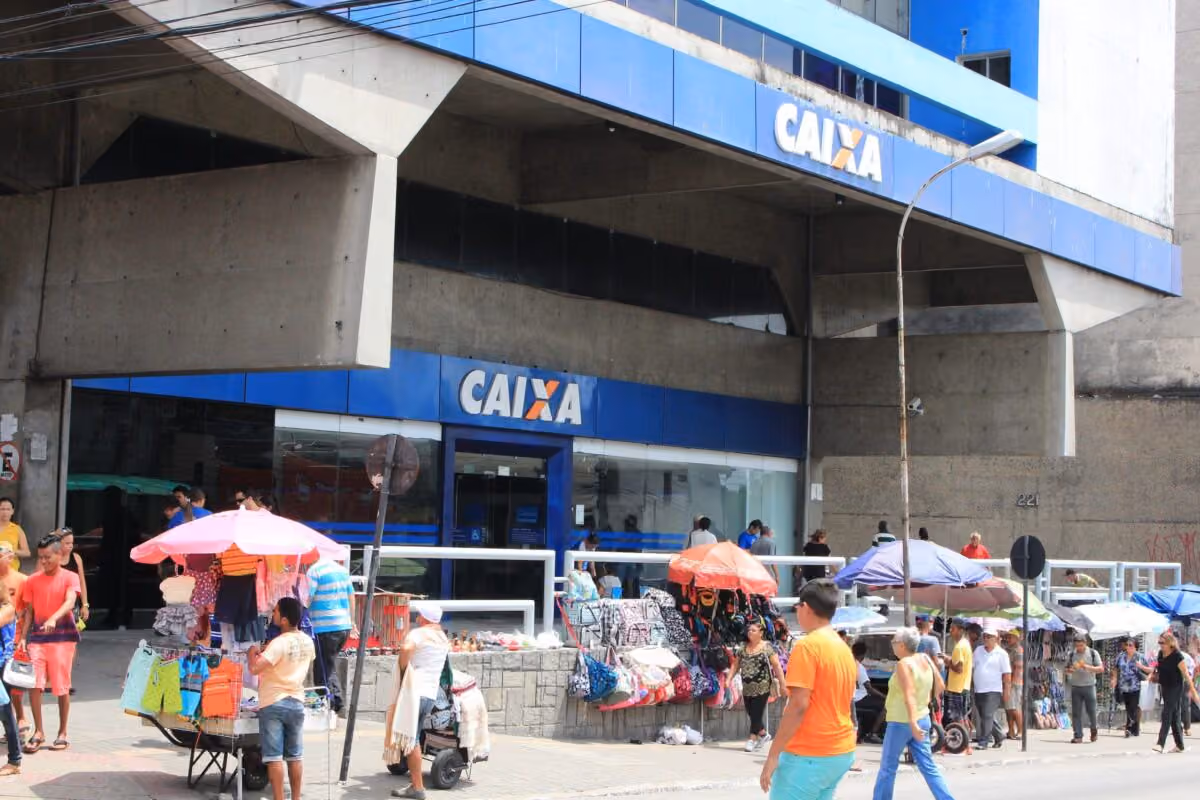 Funcionários da Caixa rejeitam proposta do banco e greve continua