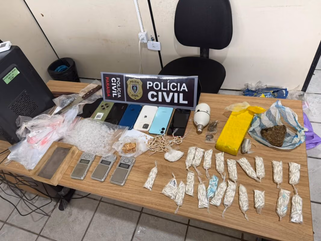 Polícia Civil desmonta ponto de tráfico e apreende drogas em imóvel em Alagoa Grande