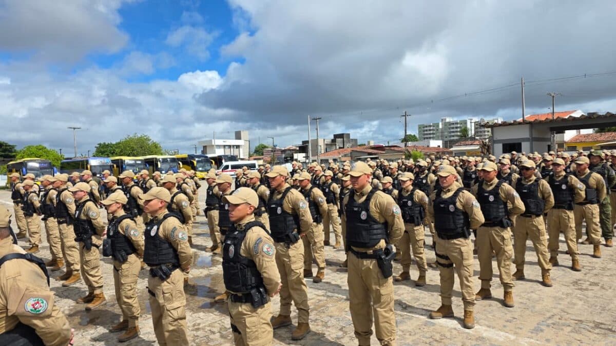 Polícia Militar inicia embarque dos mais de 6 mil policiais para reforçar a segurança das eleições no interior da Paraíba