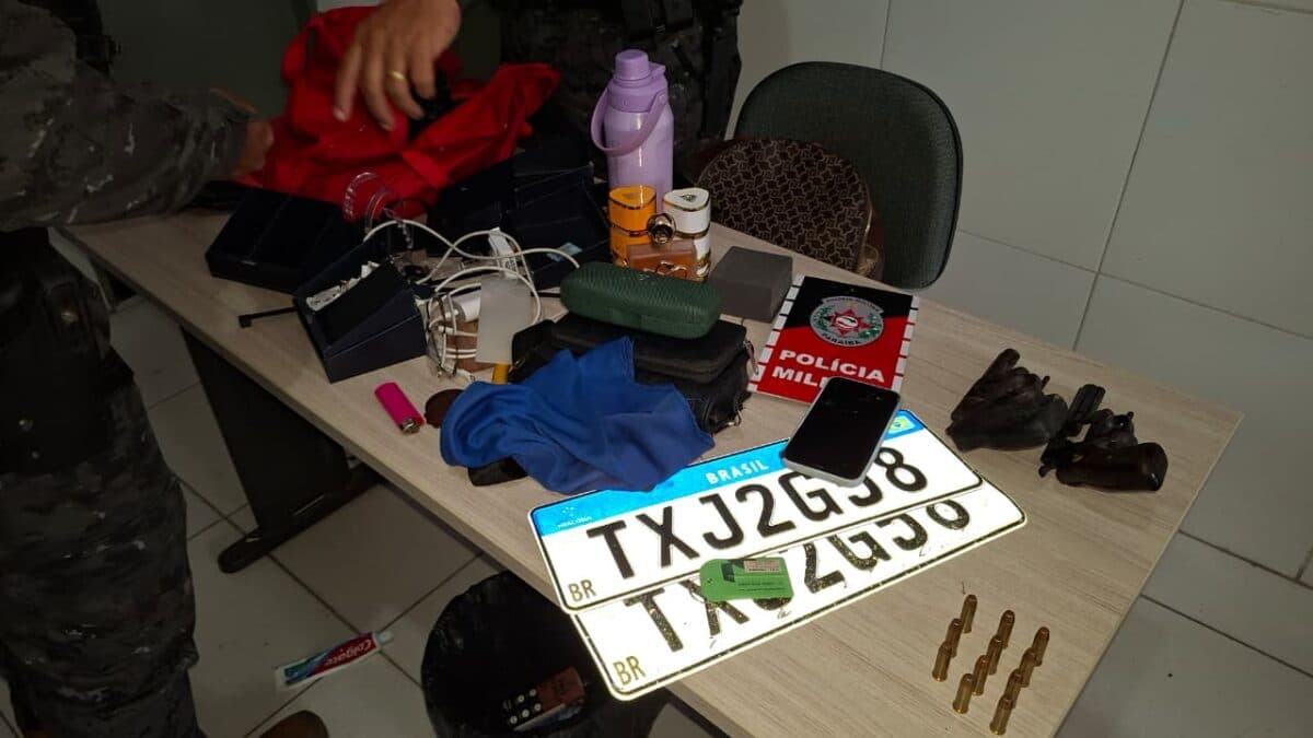 Assalto a joalheria termina com perseguição policial e quatro presos em São José de Piranhas