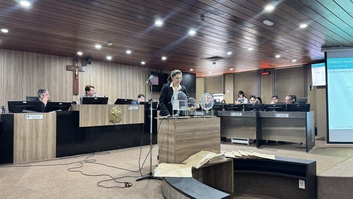 Sorteio define 23 urnas eletrônicas que passarão por auditoria neste domingo